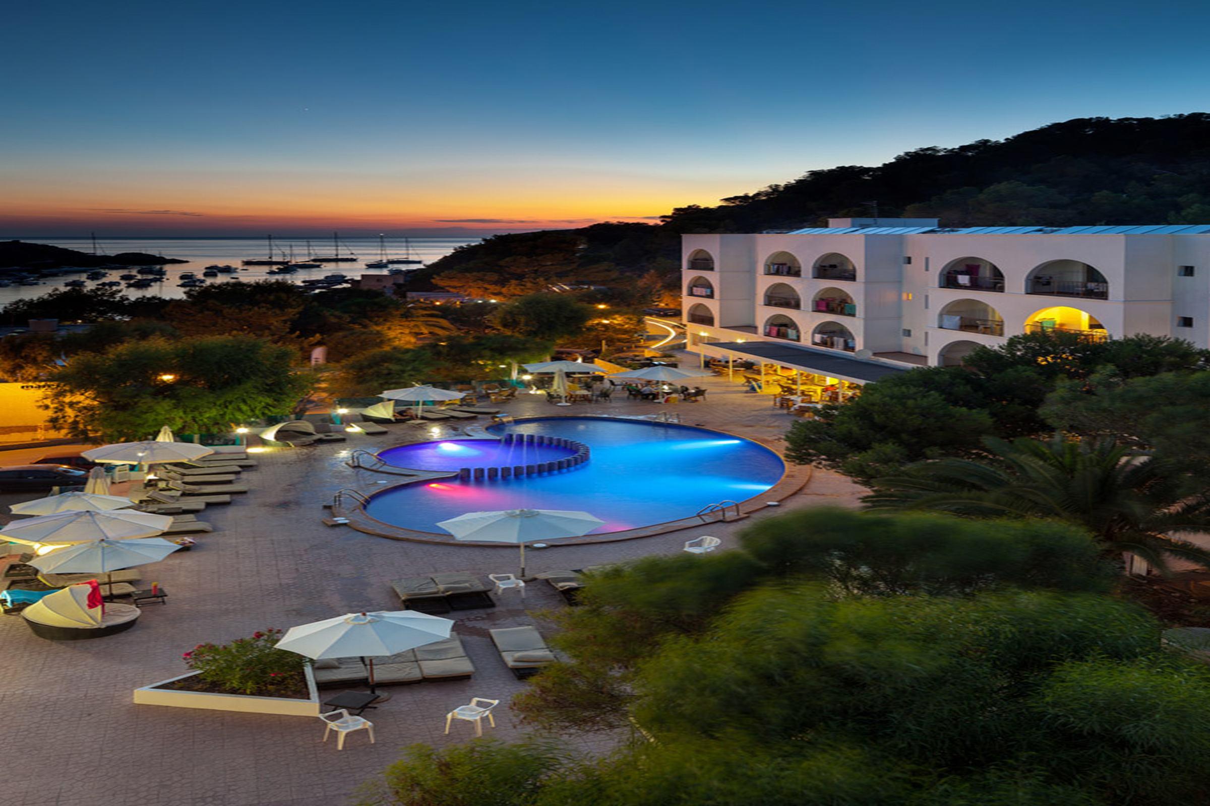 Aparthotel Puerto Cala Vadella Cala Vadella (Ibiza) Exterior foto